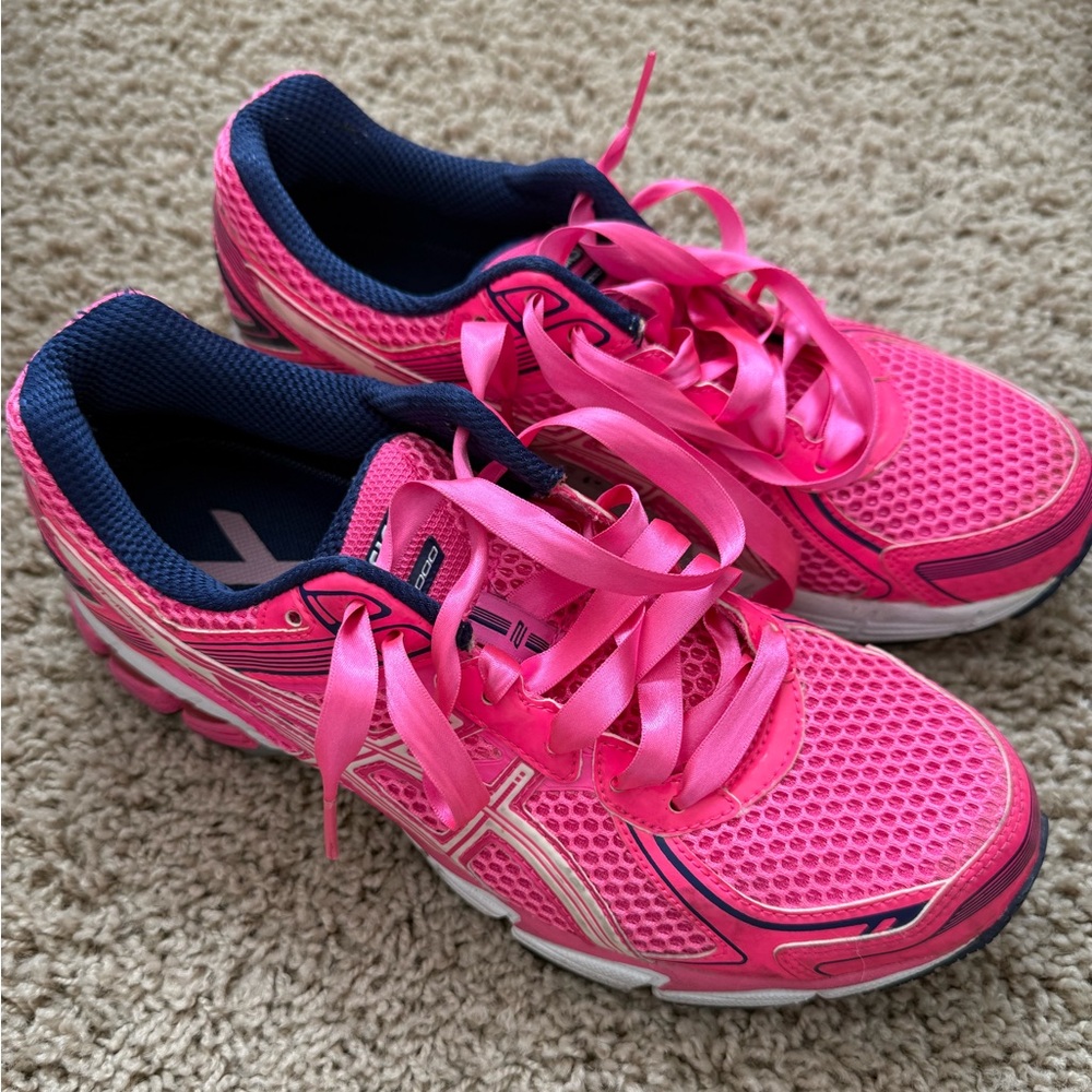 Pink tennis shoes